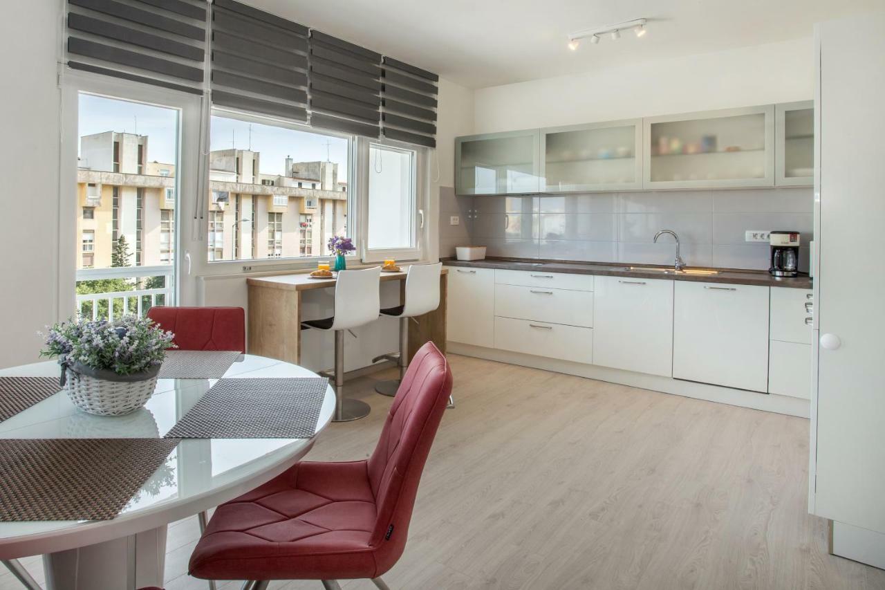 Ac Apartment With 2 Bedrooms And 2 Bathrooms-Free Private Parking Split Exteriör bild